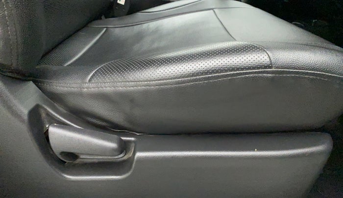 2018 Maruti Wagon R 1.0 LXI CNG, CNG, Manual, 30,769 km, Driver Side Adjustment Panel