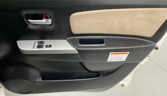 2018 Maruti Wagon R 1.0 LXI CNG, CNG, Manual, 30,769 km, Driver Side Door Panels Control