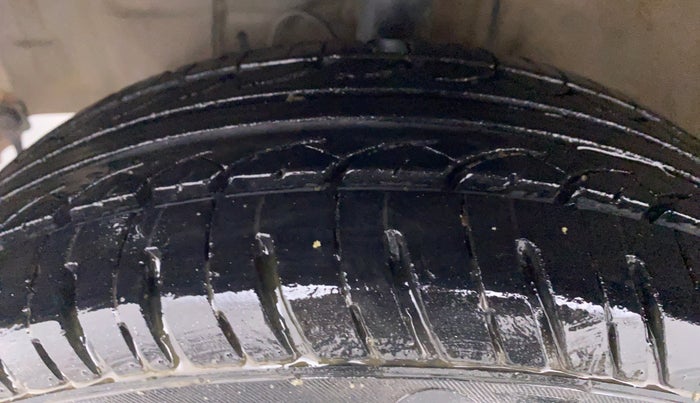 2011 Toyota Etios G SP, Petrol, Manual, Left Front Tyre Tread