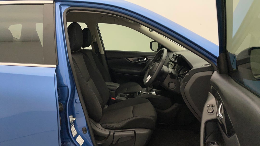 2018 Nissan X-trail St (2WD), Automatic, 81032 km, Right Side Front Door Cabin View