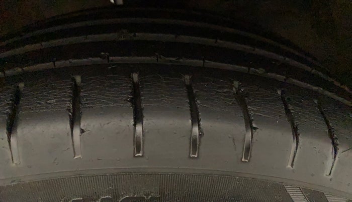 2017 Maruti Baleno ZETA CVT PETROL 1.2, Petrol, Automatic, 48,841 km, Right Front Tyre Tread