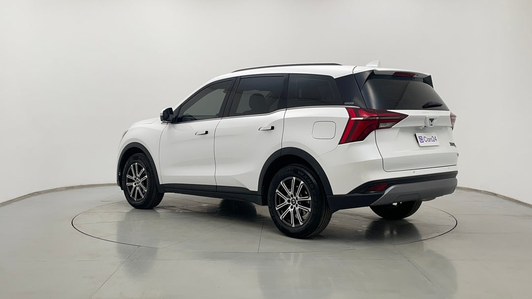 Left Back Diagonal (45- Degree) View