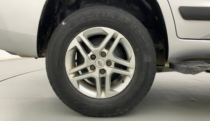 2018 Mahindra TUV 300 PLUS P8, Diesel, Manual, 93,924 km, Right Rear Wheel