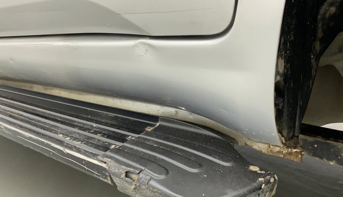 2018 Mahindra TUV 300 PLUS P8, Diesel, Manual, 93,924 km, Left running board - Slightly dented