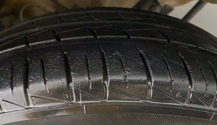 2019 Maruti Alto LXI, Petrol, Manual, 10,629 km, Left Rear Tyre Tread