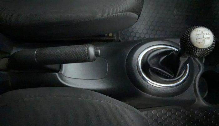 2017 Honda BR-V 1.5L I-VTEC V, Petrol, Manual, 56,521 km, Gear Lever