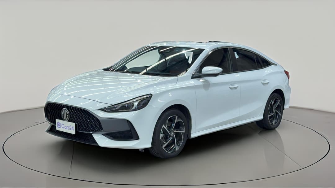 2023 MG Mg5 Essence, Automatic, 39050 km, Left Front Diagonal (45- Degree) View