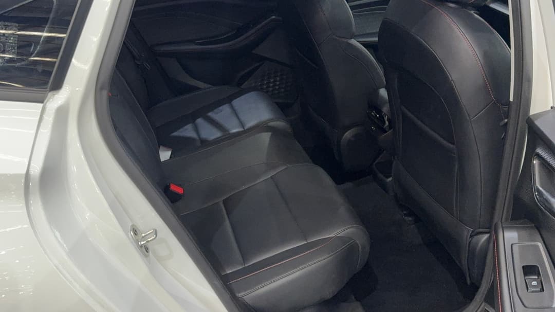 2023 MG Mg5 Essence, Automatic, 39050 km, Right Side Rear Door Cabin View