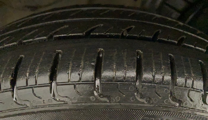 2017 Datsun Go Plus T, Petrol, Manual, 39,381 km, Right Rear Tyre Tread