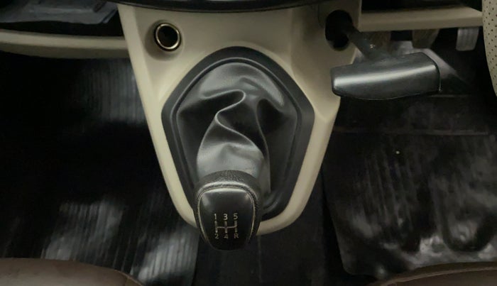 2017 Datsun Go Plus T, Petrol, Manual, 39,381 km, Gear Lever