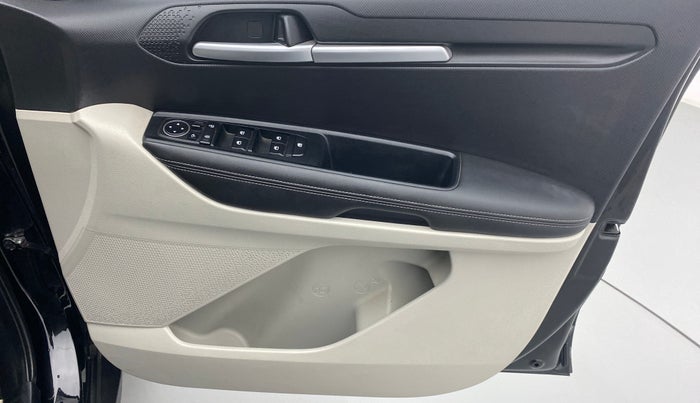 2021 KIA SONET HTX 1.0 IMT, Petrol, Manual, 11,519 km, Driver Side Door Panels Control