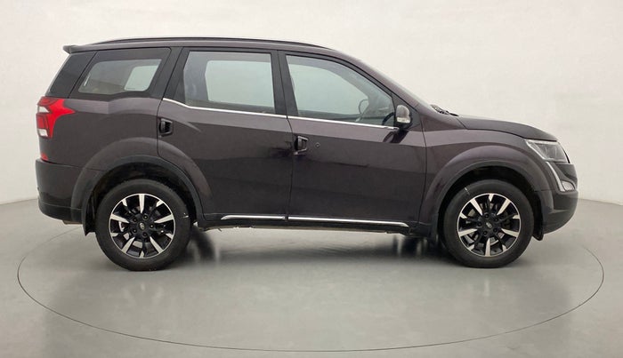 2018 Mahindra XUV500 W11 AT, Diesel, Automatic, 71,533 km, Right Side View