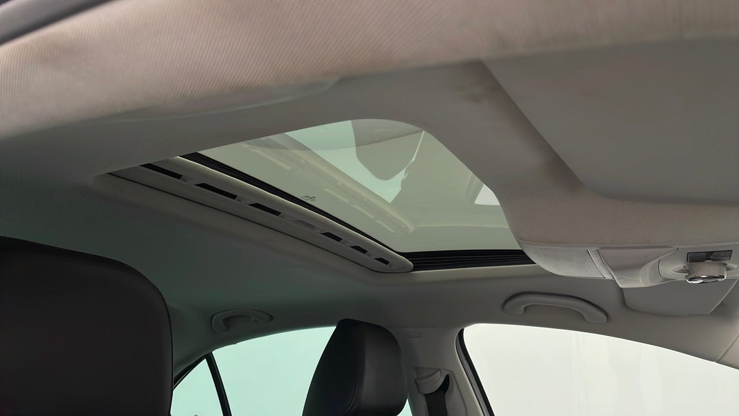 Interior Sunroof/Moonroof