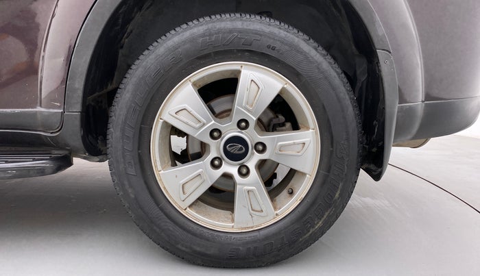 2015 Mahindra XUV500 W8 FWD, Diesel, Manual, 63,092 km, Left Rear Wheel