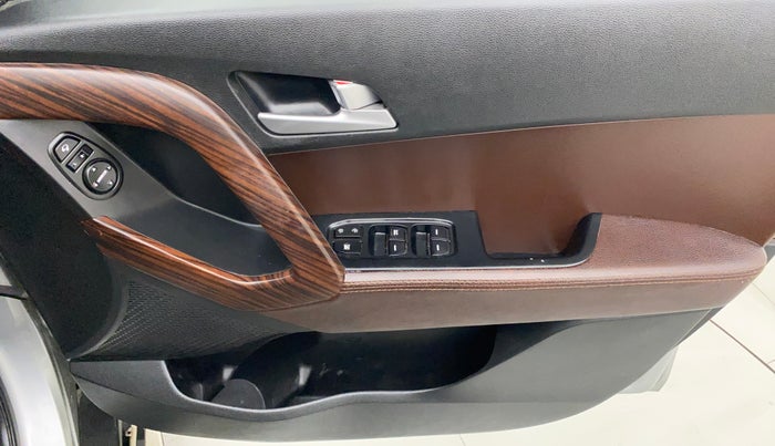 2019 Hyundai Creta SX 1.6 PETROL, Petrol, Manual, 70,926 km, Driver Side Door Panels Control