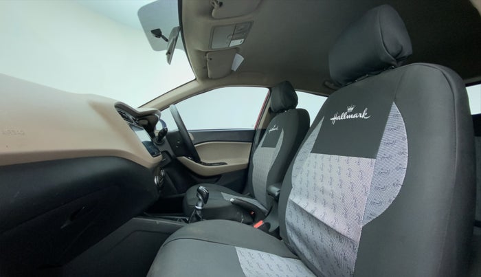 2016 Hyundai Elite i20 1.4 CRDI ASTA (O), Diesel, Manual, 1,05,707 km, Right Side Front Door Cabin