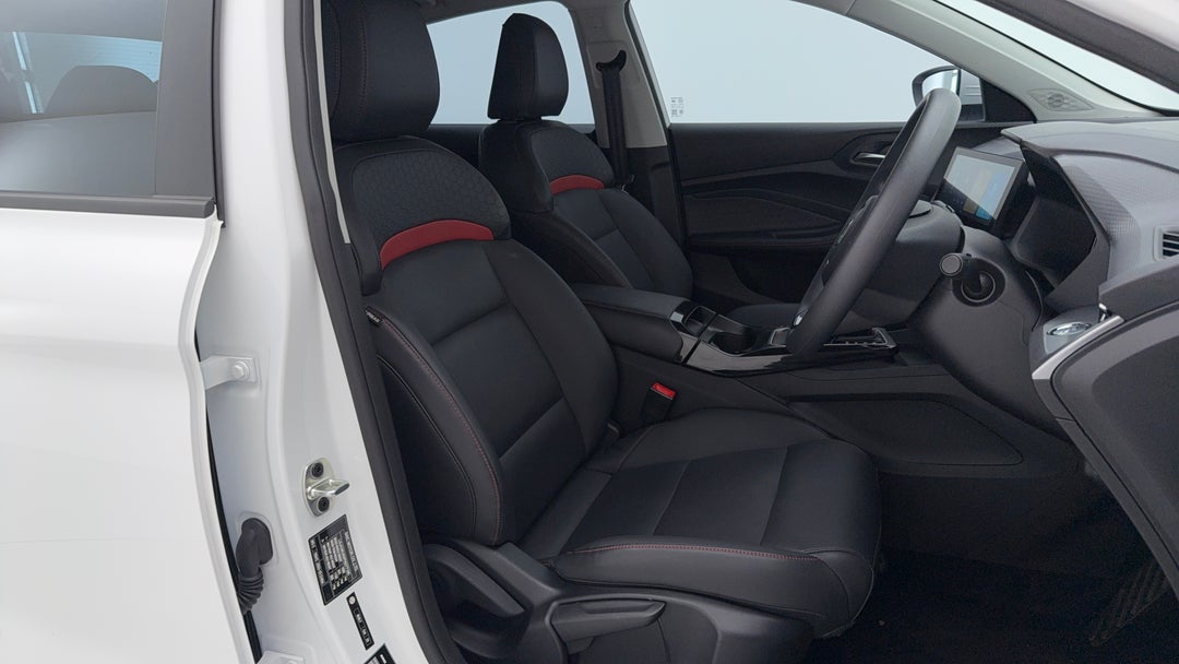 2023 MG Mg5 Vibe, Automatic, 13027 km, Right Side Front Door Cabin View