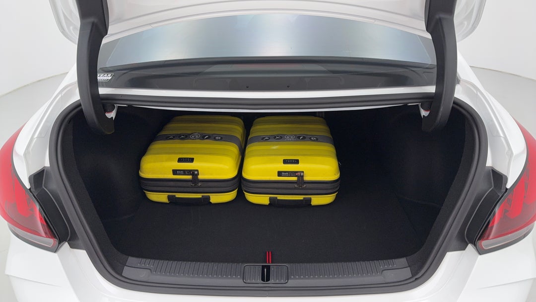 2023 MG Mg5 Vibe, Automatic, 13027 km, Boot Inside View with Luggage