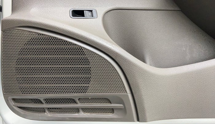 2011 Volkswagen Vento HIGHLINE 1.6 MPI, Petrol, Manual, 43,512 km, Speaker