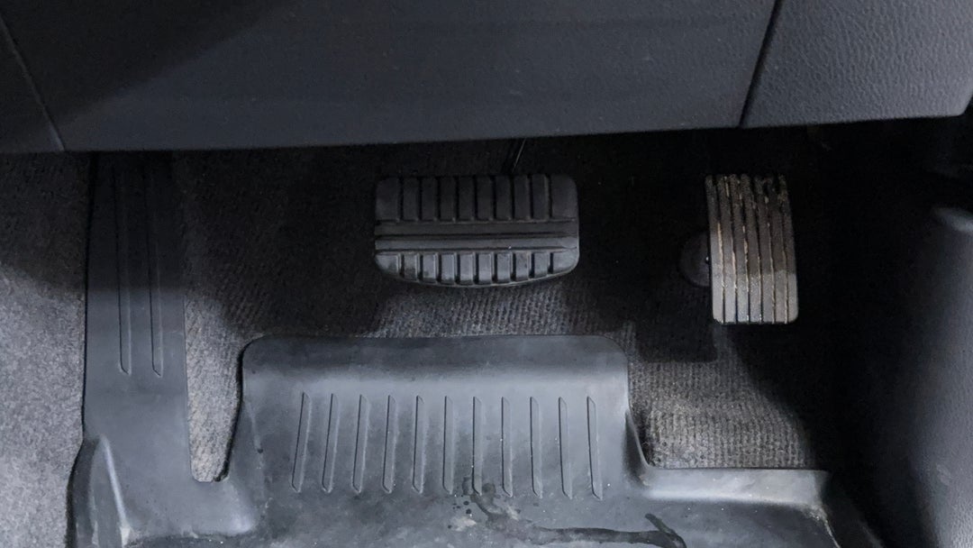 2019 Mitsubishi Triton Gls (4x4) Premium, Automatic, 98841 km, Pedals and Footmat