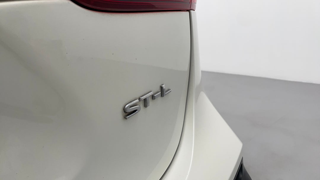 Badge (Boot Right Side)