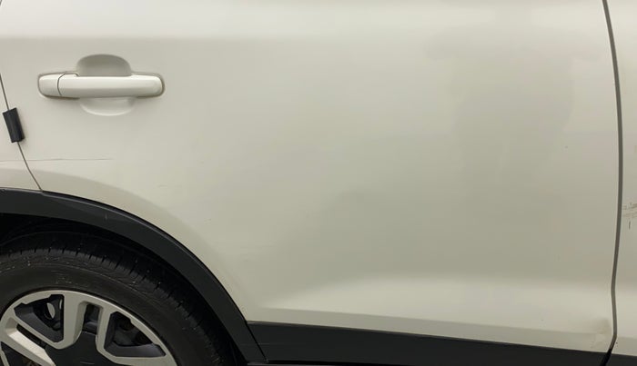 2018 Maruti Vitara Brezza VDI, Diesel, Manual, 99,561 km, Right rear door - Minor scratches