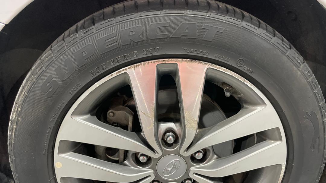 2017 Hyundai i30 Active, Automatic, 112093 km, Wheels Rim Front LHS Scratch
