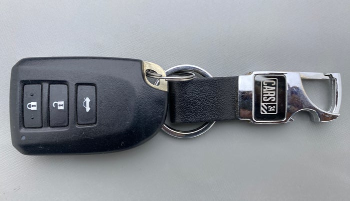 2018 Toyota YARIS G CVT, Petrol, Automatic, 18,059 km, Key Close Up