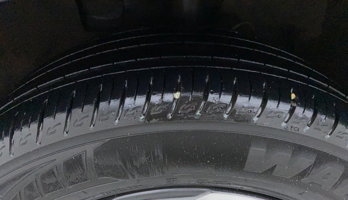 2019 Hyundai VENUE 1.0L Turbo GDI SX MT, Petrol, Manual, 5,789 km, Left Front Tyre Tread