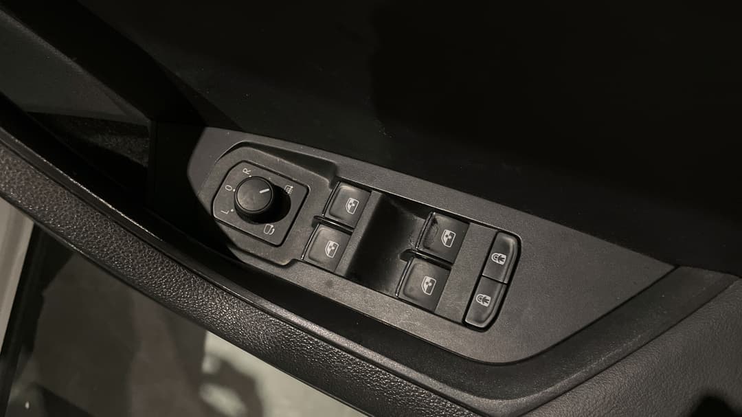 2018 SKODA Kodiaq 132 Tsi (4x4), Automatic, 108893 km, Drivers Side Door Panel Controls
