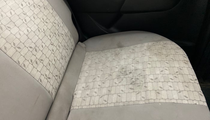 2016 Maruti Wagon R 1.0 VXI OPT, Petrol, Manual, 92,096 km, Second-row left seat - Cover slightly stained
