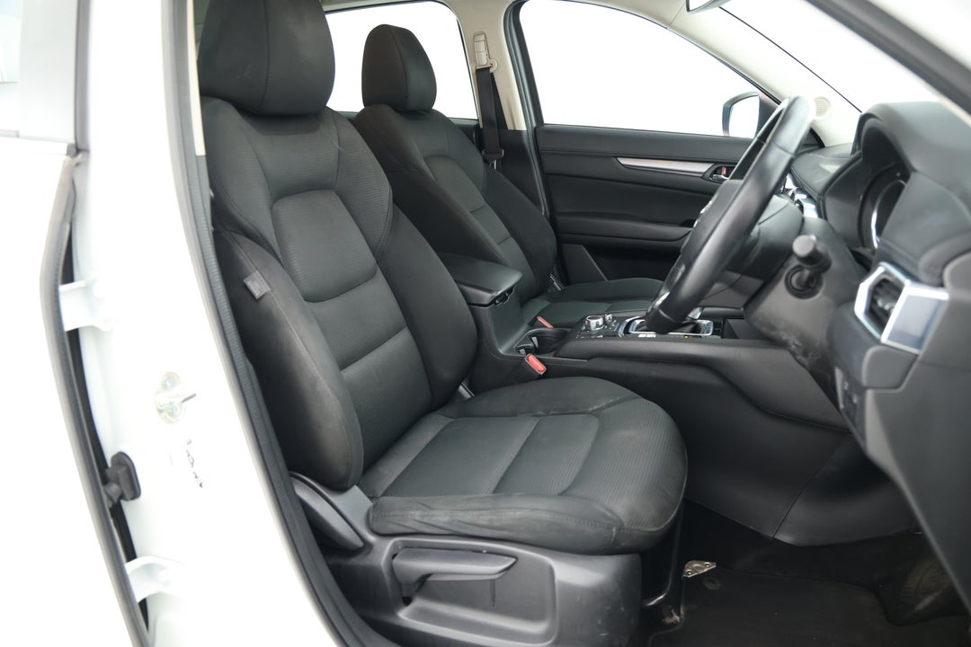 2017 Mazda CX-5 Maxx Sport (4x2), Automatic, 82499 km, Right Side Front Door Cabin View