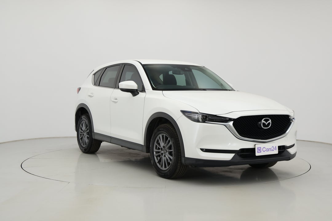 2017 Mazda CX-5 Maxx Sport (4x2), Automatic, 82499 km, Right Front Diagonal (45- Degree) View