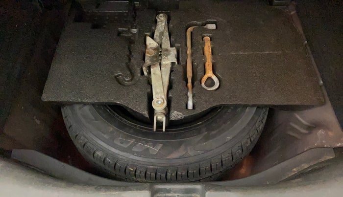 2017 Honda Jazz 1.2L I-VTEC SV, Petrol, Manual, 21,480 km, Dicky (Boot door) - Tool missing