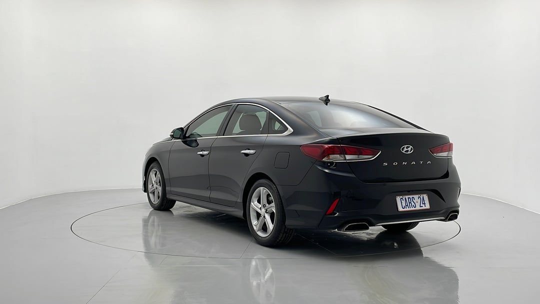 Left Back Diagonal (45- Degree) View