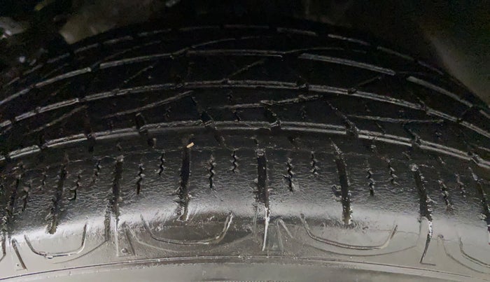 2017 Jeep Compass 2.0 LONGITUDE, Diesel, Manual, 30,044 km, Left Front Tyre Tread