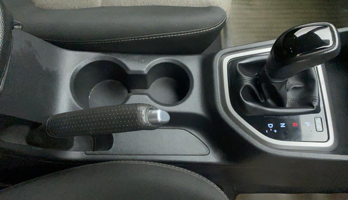 2017 Hyundai Creta 1.6 SX PLUS AUTO PETROL, Petrol, Automatic, 27,291 km, Gear Lever
