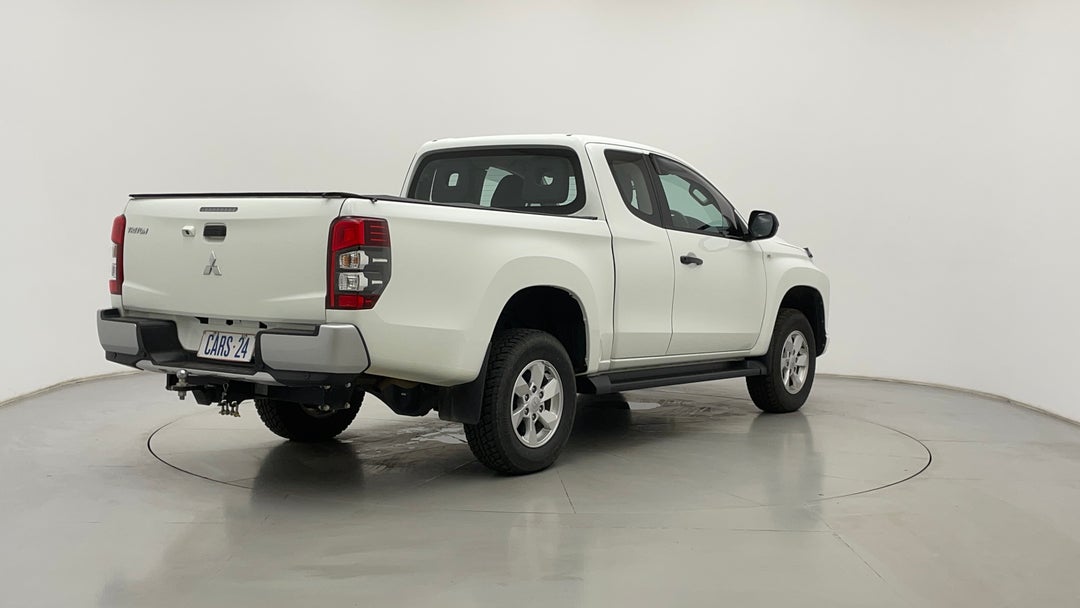 Right Back Diagonal (45- Degree) View