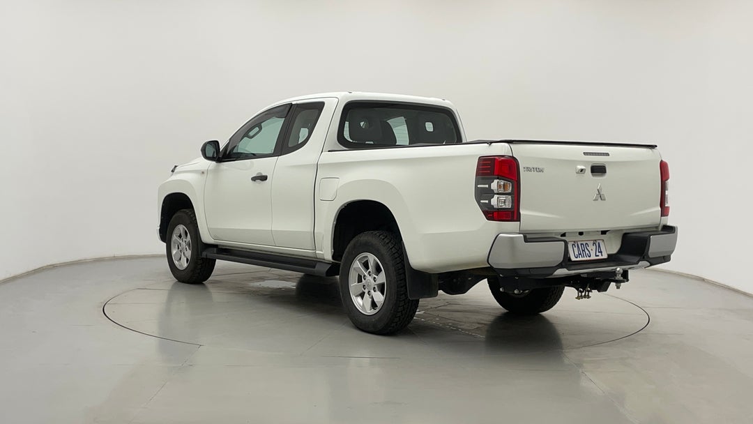 Left Back Diagonal (45- Degree) View