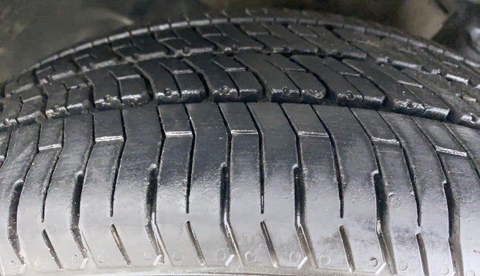 2015 Hyundai Creta 1.6 S, Petrol, Manual, 28,502 km, Left Front Tyre Tread