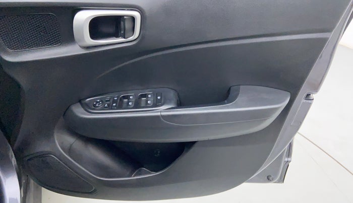 2021 Hyundai VENUE 1.0 TURBO GDI SX+ AT, Petrol, Automatic, 8,137 km, Driver Side Door Panels Control