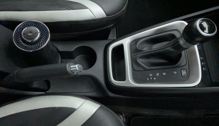 2021 Hyundai VENUE 1.0 TURBO GDI SX+ AT, Petrol, Automatic, 8,137 km, Gear Lever
