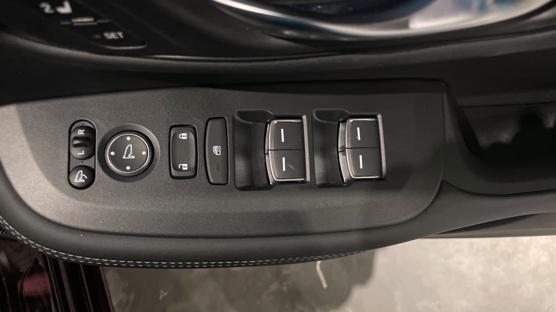 2025 Honda Zr-v Vti Lx, Automatic, 21339 km, Drivers Side Door Panel Controls