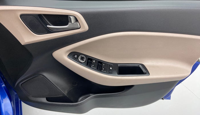 2015 Hyundai Elite i20 ASTA 1.2, Petrol, Manual, 1,15,375 km, Driver Side Door Panels Control