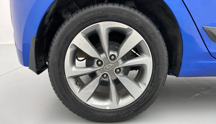 2015 Hyundai Elite i20 ASTA 1.2, Petrol, Manual, 1,15,375 km, Right Rear Wheel