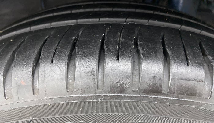 2015 Hyundai Elite i20 ASTA 1.2, Petrol, Manual, 1,15,375 km, Left Rear Tyre Tread