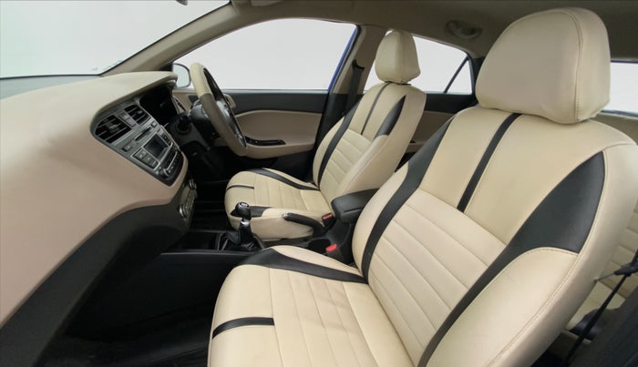 2015 Hyundai Elite i20 ASTA 1.2, Petrol, Manual, 1,15,375 km, Right Side Front Door Cabin