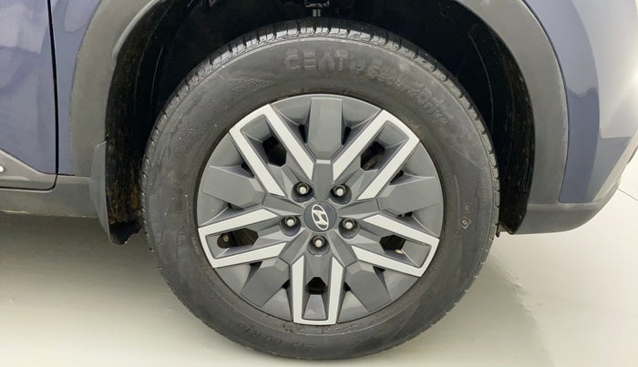 2022 Hyundai VENUE SX 1.5 CRDI, Diesel, Manual, 34,255 km, Right Front Wheel