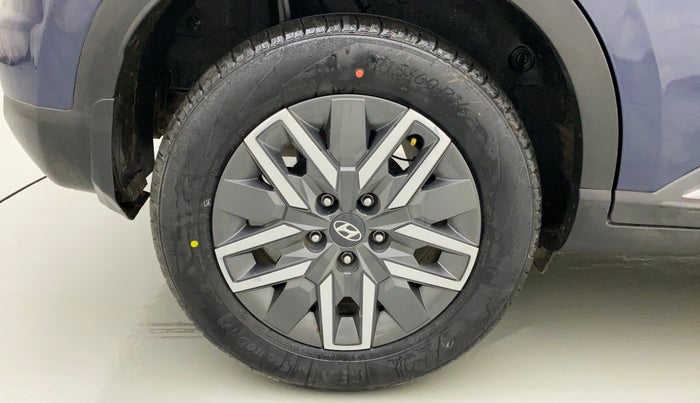 2022 Hyundai VENUE SX 1.5 CRDI, Diesel, Manual, 34,255 km, Right Rear Wheel