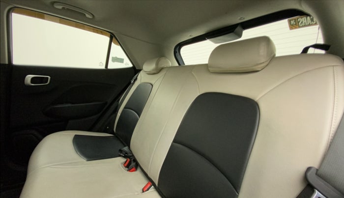 2022 Hyundai VENUE SX 1.5 CRDI, Diesel, Manual, 34,255 km, Right Side Rear Door Cabin